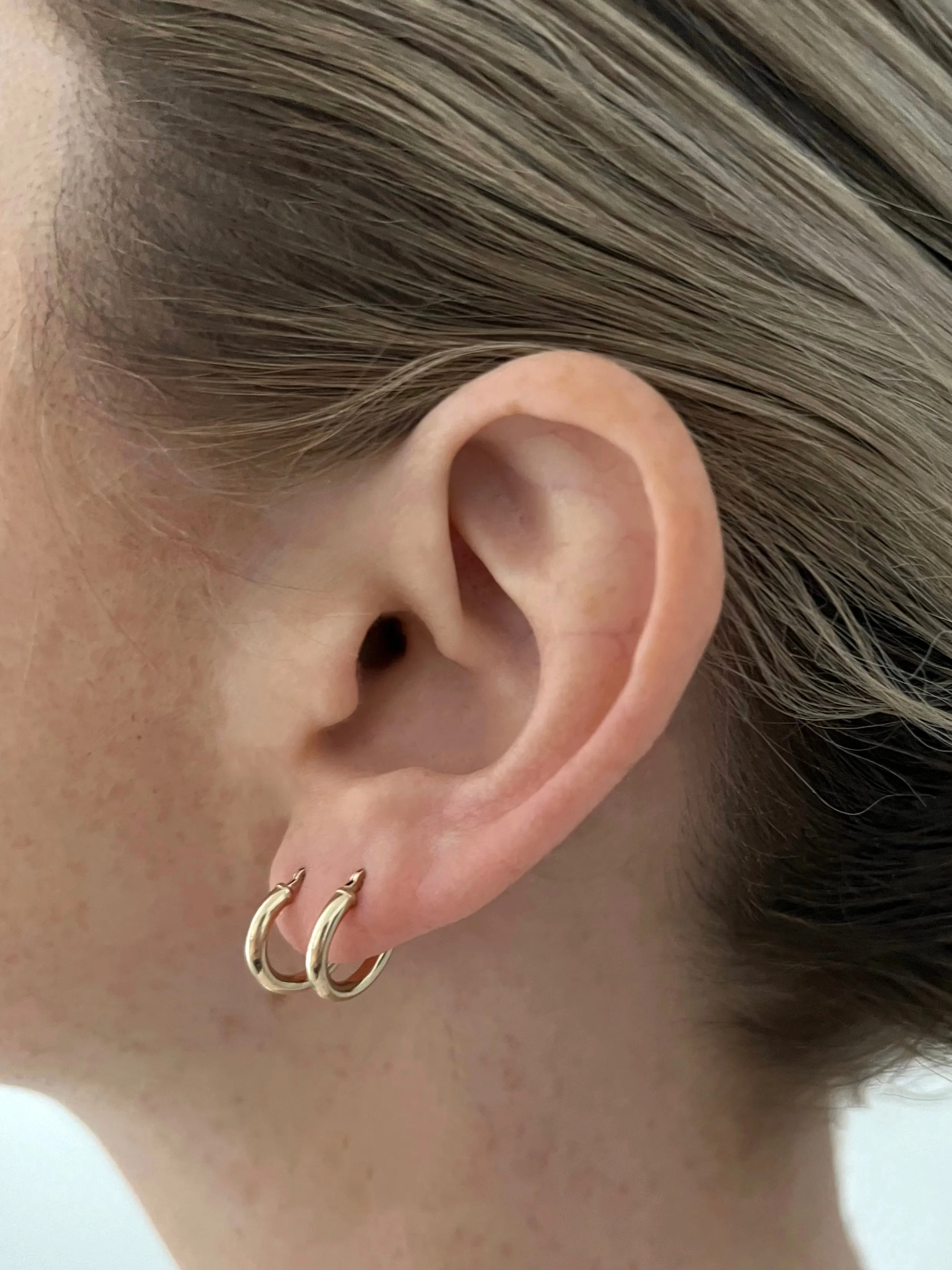 14K CLASSIC HOOPS