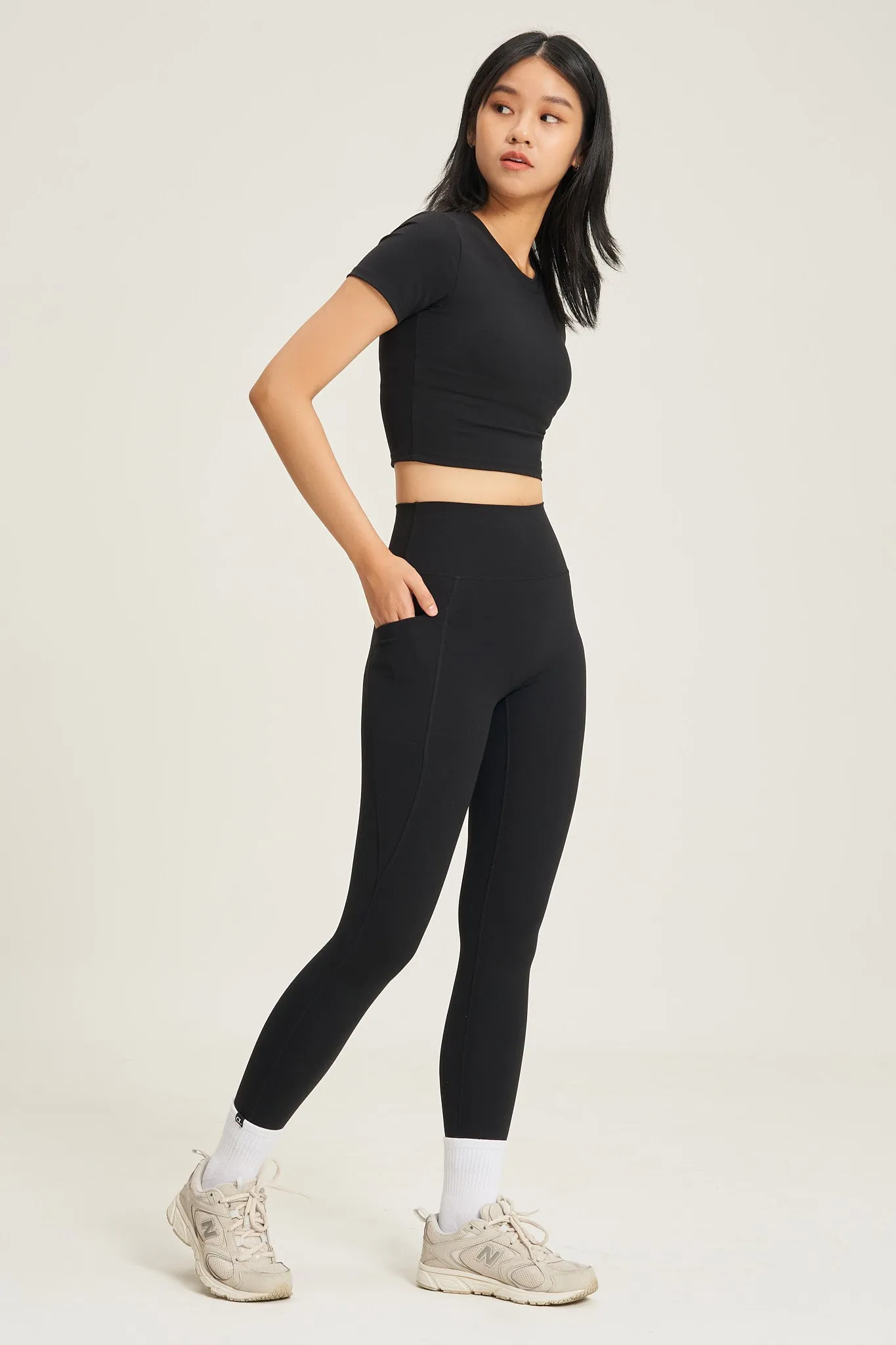 Pocket Leggings (Full 24") in Black Sesame