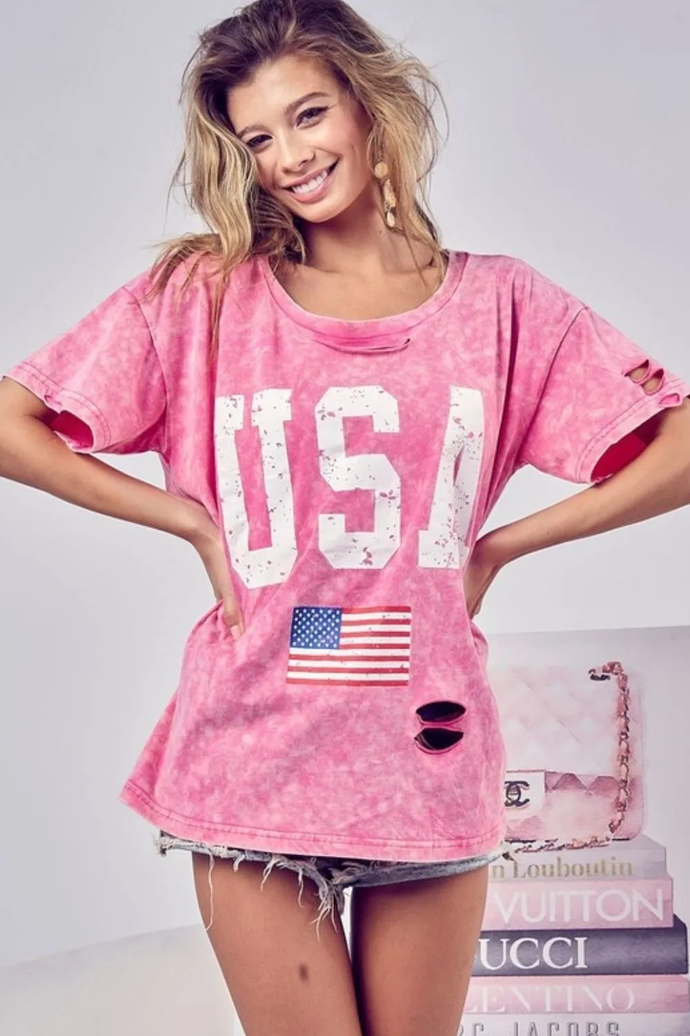 Sunset Vacation BiBi verwaschenes Distressed-T-Shirt mit amerikanischer Flaggengrafik